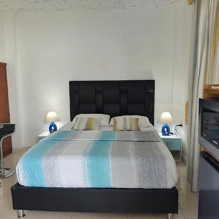 Bella Suite Frente Al Aeropuerto Катья-ла-Мар Экстерьер фото